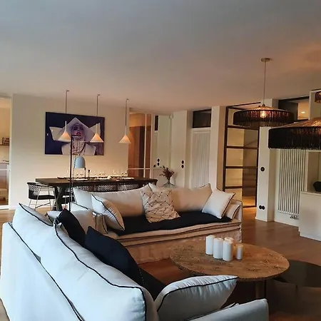 Paradise, 5 Suites Villa Bordéus